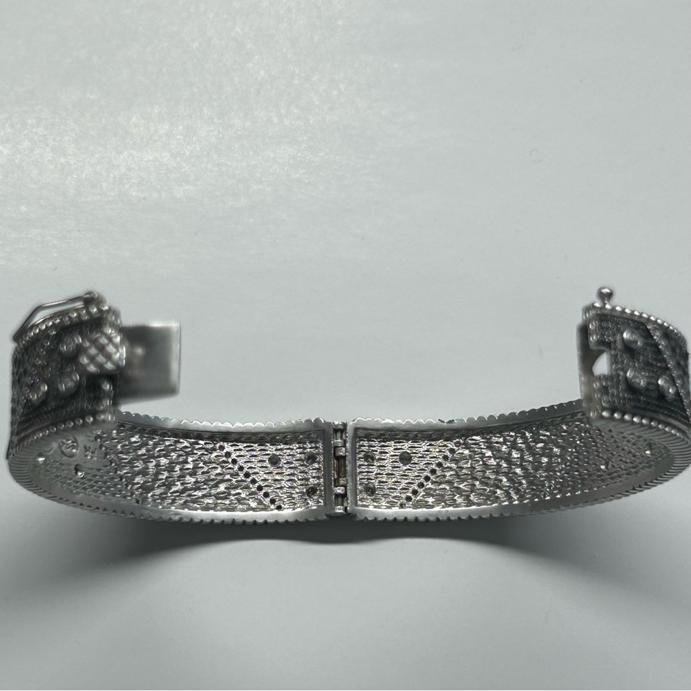 Freida Rothman Elegant Silver and Textured Bracelet bangle brand new authentic - Picture 3 of 8